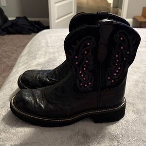 Ariat Fatbaby Ribbon black Boots with Pink Stud Accents and pink ribbons